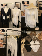 Real shot of swimsuit, bikini, split four-piece set, small breasts gathered, sexy, slimming, high-end, hot spring vacation