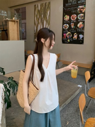 Summer new Korean style v-neck vest for women, chic and slimming belly-covering French sleeveless top, real shot of high-end style