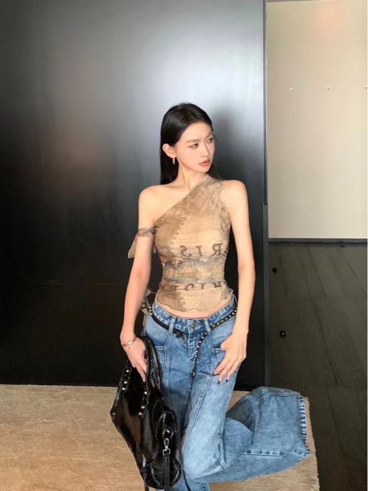 Skk Store Art Hot Island American graffiti printed one-shoulder T-shirt summer vest temperament top for women