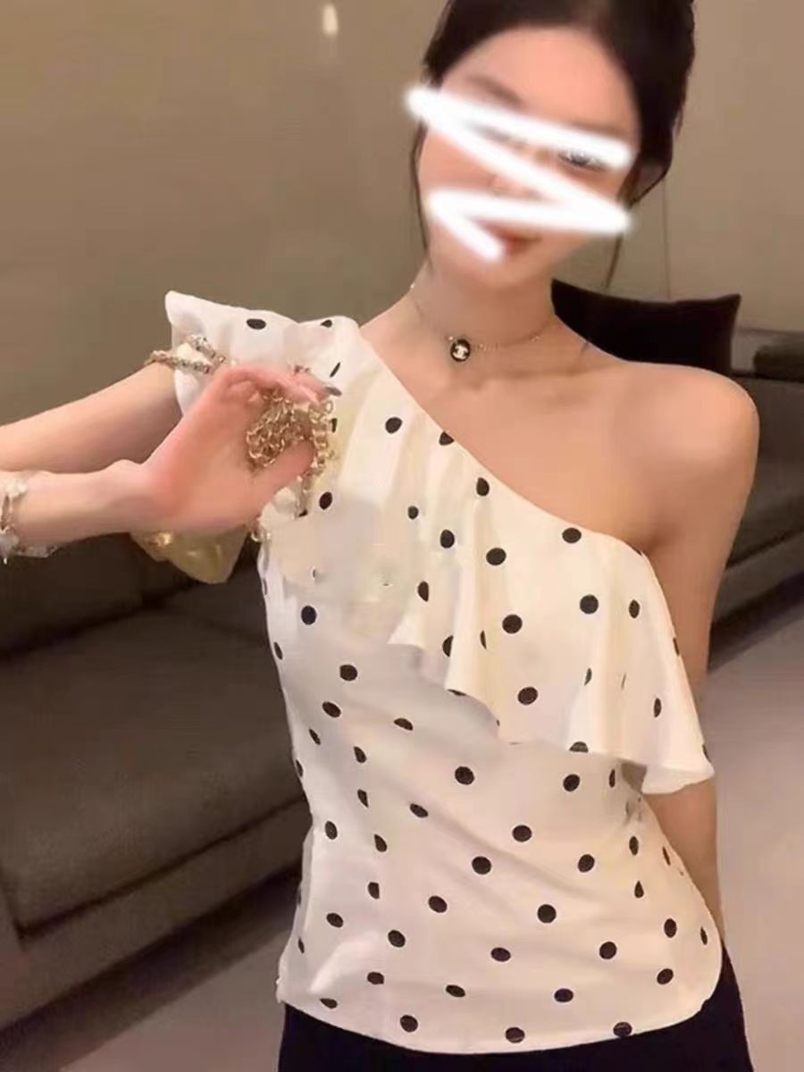 Pure Desire Polka Dot Ruffled Shoulder Vest Women's Summer 2024 New Irregular Design Versatile White Top
