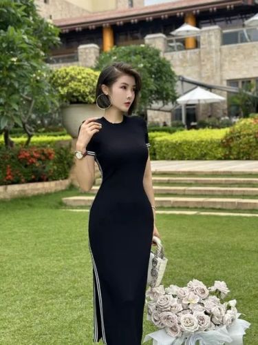 Tmall quality small fragrant style knitted simple temperament slim high waist slim short sleeve hip round neck dress