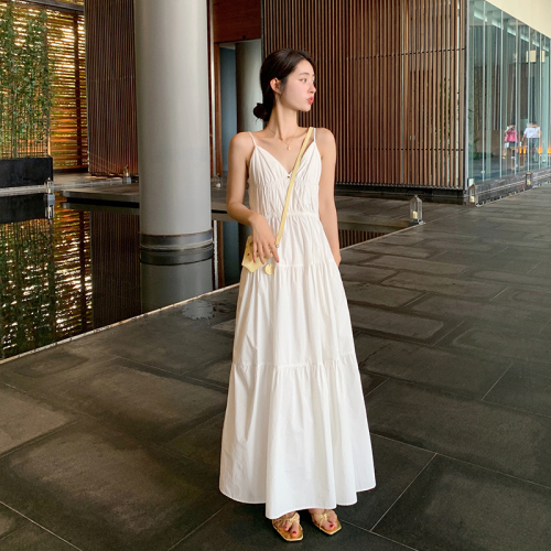 Tea break French first love white suspender dress for women summer 2024 new style holiday style high-end temperament long skirt