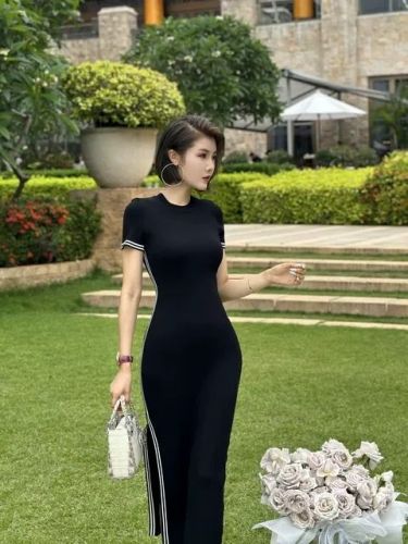 Tmall quality small fragrant style knitted simple temperament slim high waist slim short sleeve hip round neck dress