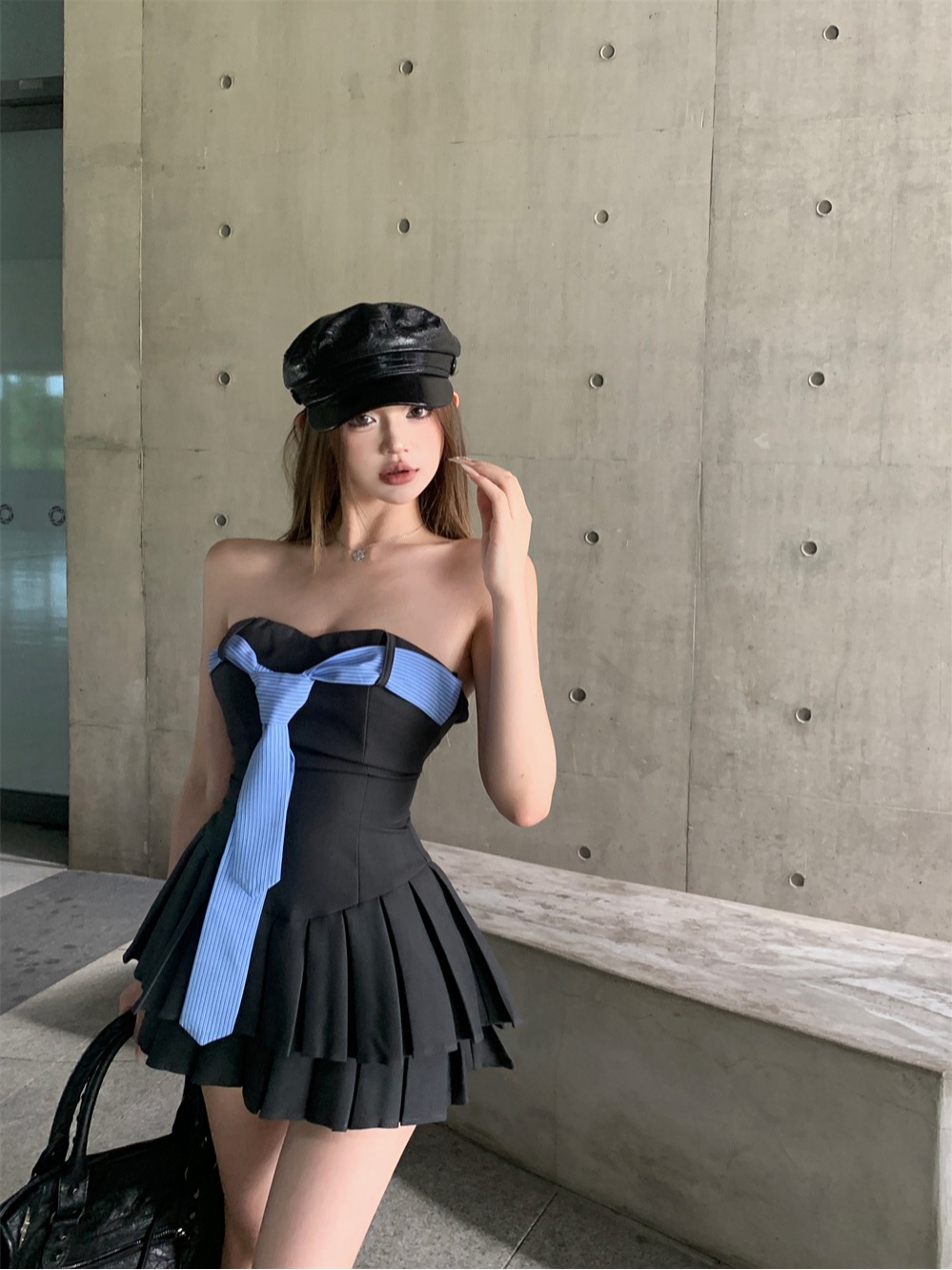 實拍抹胸連衣裙女辣妹夏季收腰顯瘦學院風西裝a字百褶裙