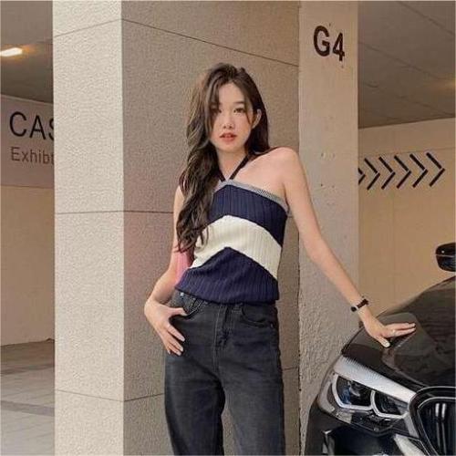 2024 new summer French simple halter neck camisole color matching off-shoulder design knitted top for women ins