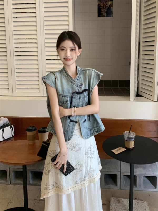 Actual shot and real price New Chinese style buckle denim vest top jacket + bamboo leaf tassel suspender skirt