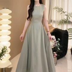 French style high-end Hepburn style dress for women summer 2024 new sleeveless vest waist long skirt