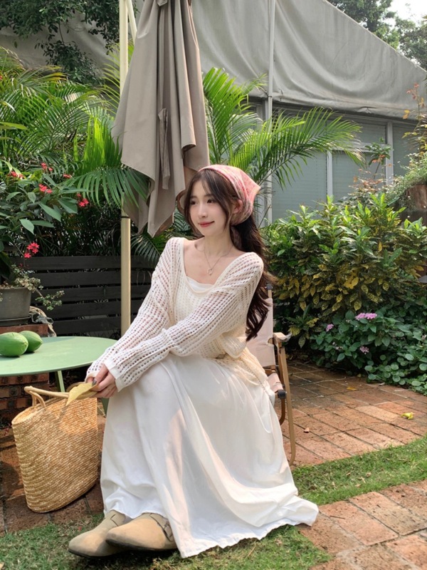 Long-sleeved knitted blouse vest skirt suit spring and summer new temperament casual fashion suit for women
