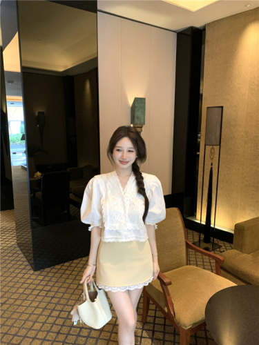 Real shot of embroidered slimming simple mid-sleeve shirt lace V-neck fashionable versatile top lace skirt suit