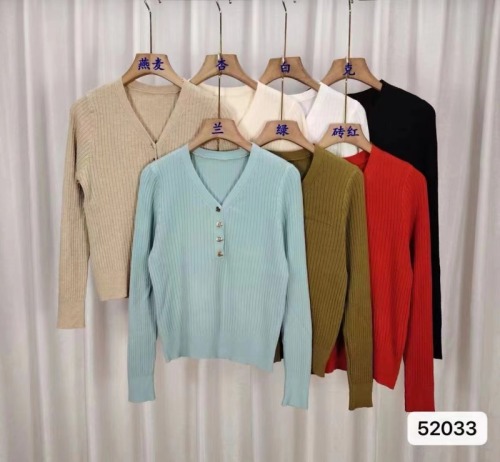 Xiaoxiangfeng inner layering shirt for women in spring and autumn, slim fit, soft and waxy sweater, fashionable V-neck long-sleeved sweater top