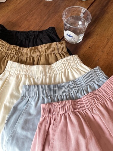 Actual shot of washed cotton, color-enhancing cargo shorts for women, summer petite casual pants, wide-leg pants