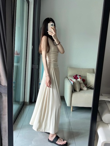 Actual shot of the walking muse, irregular pleated vest long skirt, slim high waistline two-color dress for summer