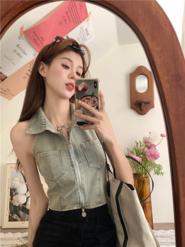 Actual shot and real price new hot girl halter neck sleeveless zipper denim top