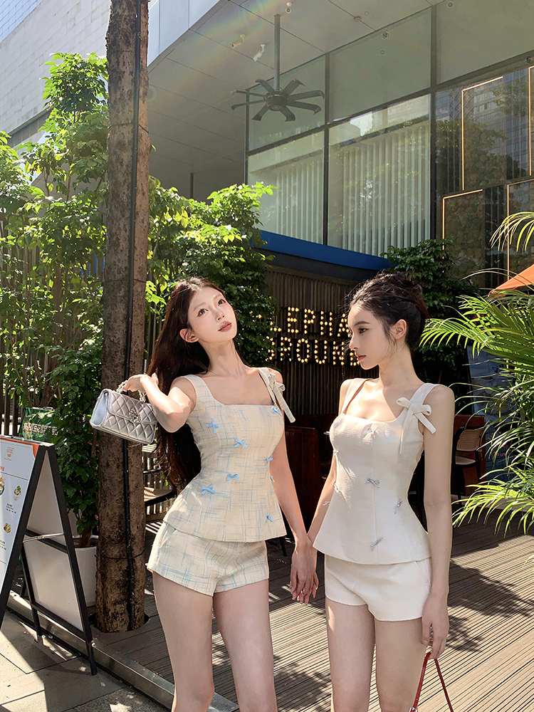 Shooted Golden Fragrance 3D Bowknot Tank Top + Shorts Set
