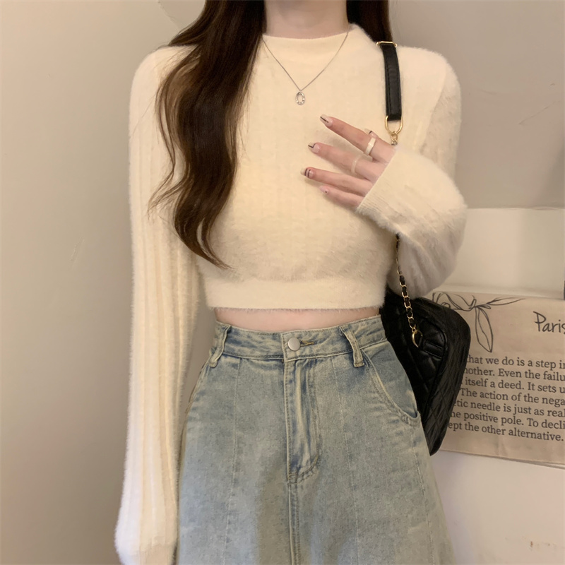 Autumn and winter hot girl soft and waxy imitation mink long-sleeved short knitted top for women