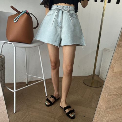 A-shaped wide-leg strappy high-waist slim denim shorts