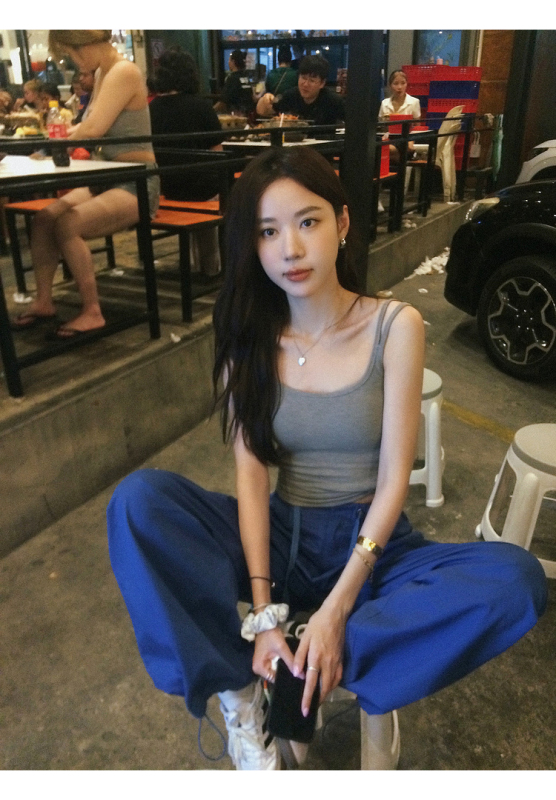 張貝貝ibell彈力設計感胸墊一體短款背心吊帶女修身百搭純色上衣