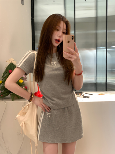 Actual shot~Korean style sports casual fashion three-stripe short-sleeved T-shirt skirt suit