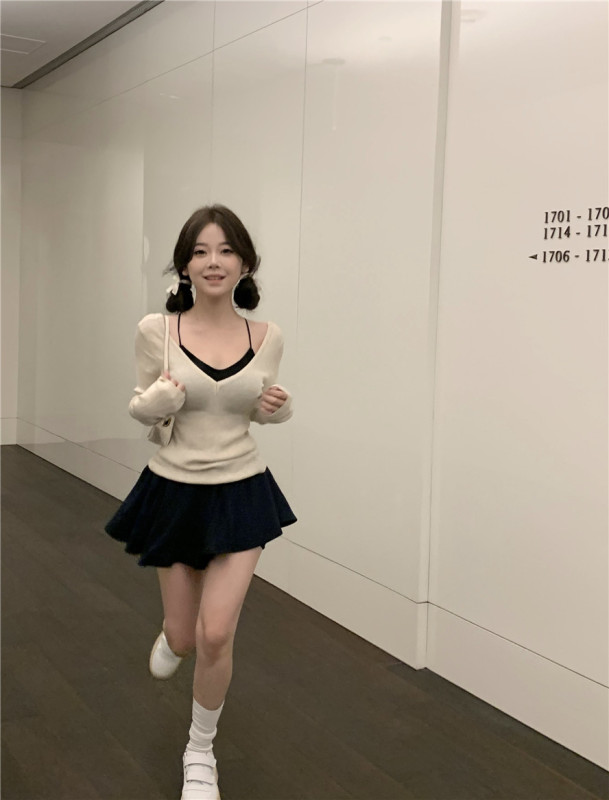 Real shot, real price, first love, Suzy, dream-colored ballet girl, retro knitted sweater, suspender skirt, three-piece set
