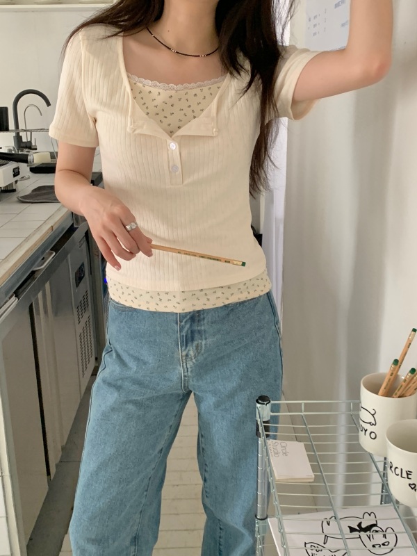 Fake two-piece lace short-sleeved T-shirt for women in summer, slim-fitting and sweet hot girl short slim-fitting top