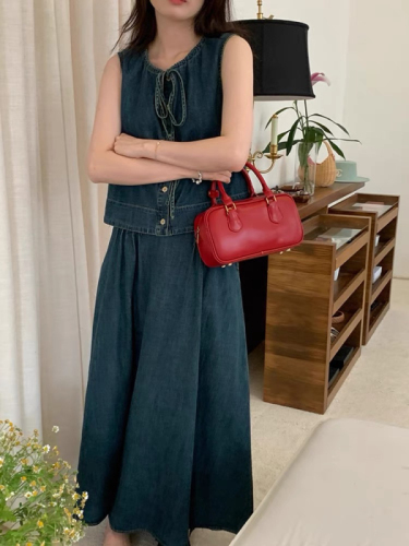 Foreign trade Korean style sweet and cool style sleeveless vest + pleated skirt Tencel denim two-piece women's suit