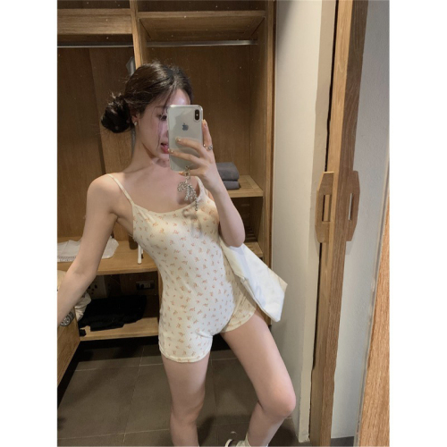 Already shipped Pure Desire Lace Backless Floral Jumpsuit Women's Summer Hip-hugging Slim Suspender Shorts