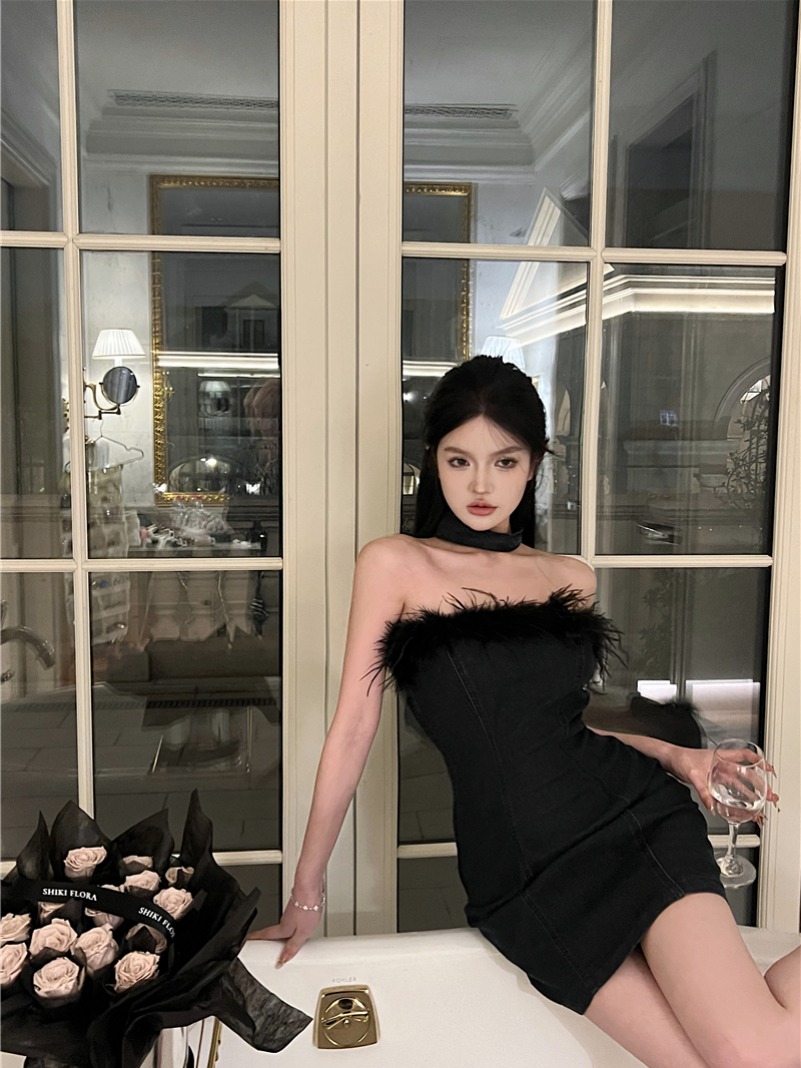 Real shot!  Temperament retro furry tube top one-shoulder off-the-shoulder sexy denim dress short skirt