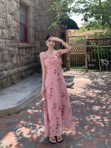 Real shot French style romantic and gentle style floral suspender skirt slim and slim fashion dress