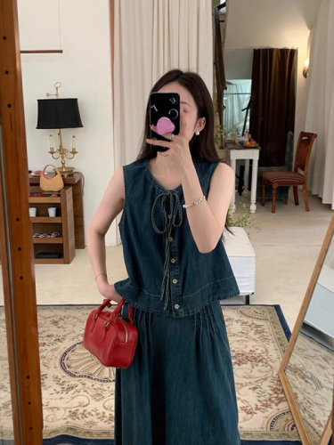 Foreign trade Korean style sweet and cool style sleeveless vest + pleated skirt Tencel denim two-piece women's suit