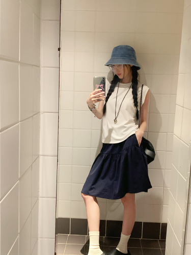 Actual shot~Large size Japanese style lazy style simple loose white tank top T-shirt + elastic waist dark blue a-hem skirt