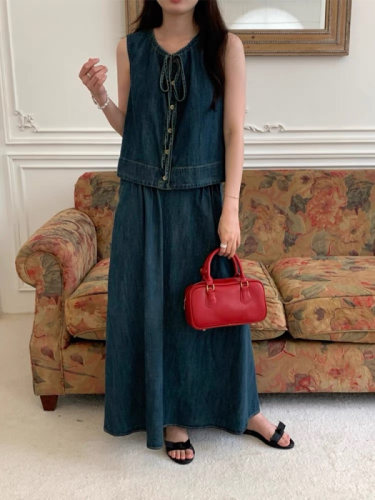 Foreign trade Korean style sweet and cool style sleeveless vest + pleated skirt Tencel denim two-piece women's suit