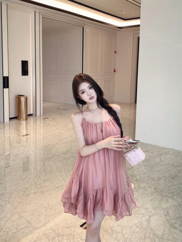 Real shot of suspender puffy A-plunge dress for vacation princess dress