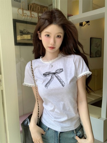 Actual shot of 2024 spring and summer new lace stitching round neck bow print slimming short-sleeved T-shirt for women