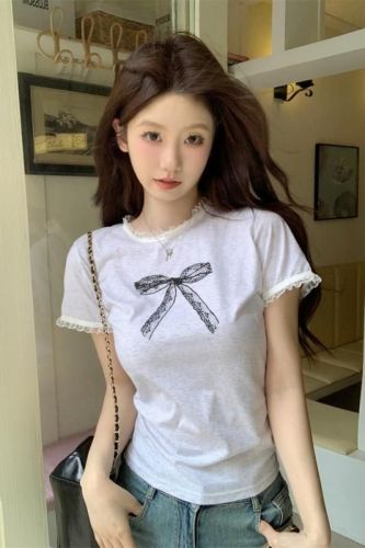 Actual shot of 2024 spring and summer new lace stitching round neck bow print slimming short-sleeved T-shirt for women