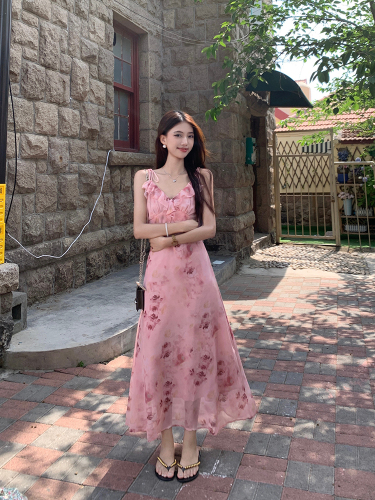 Real shot French style romantic and gentle style floral suspender skirt slim and slim fashion dress