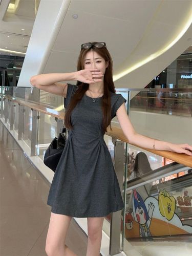 Real shot~Solid color waist slimming dress 2024 summer hot girl age-reducing design niche skirt