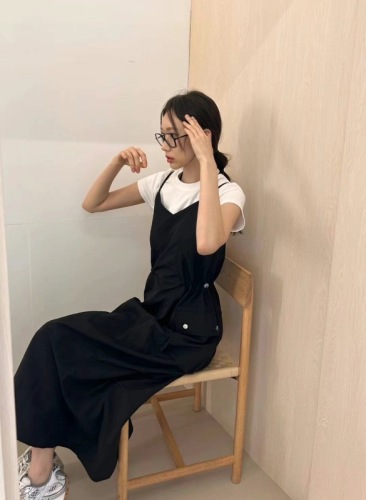 Summer solid color simple suspender dress