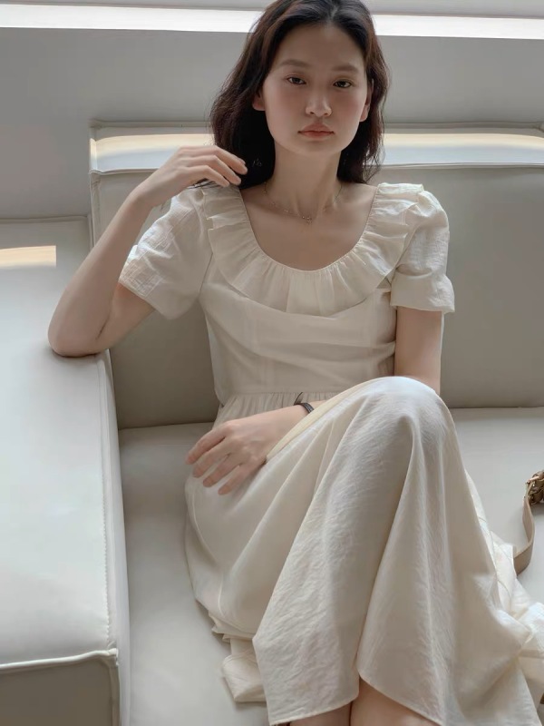 August Apricot pleated round neck babydoll dress for women summer new high-waisted slimming high-end a-line dress