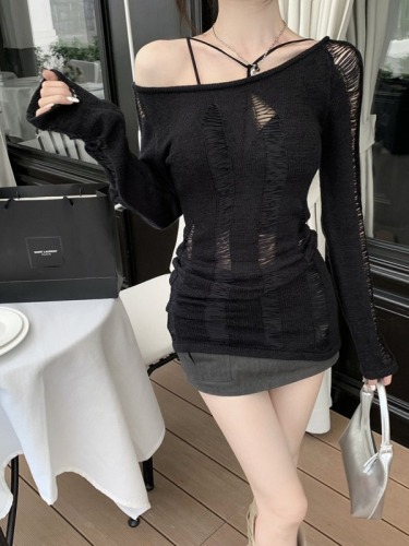 Lazy style hollow off-shoulder knitted blouse early autumn new long-sleeved hot girl one-shoulder sexy top for ins outer wear