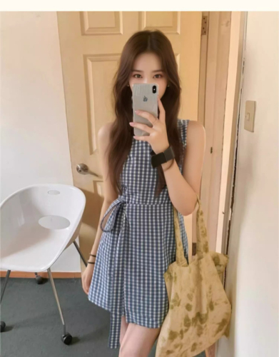 2024 new summer blue plaid sleeveless suspender dress small women French suspender waist skirt