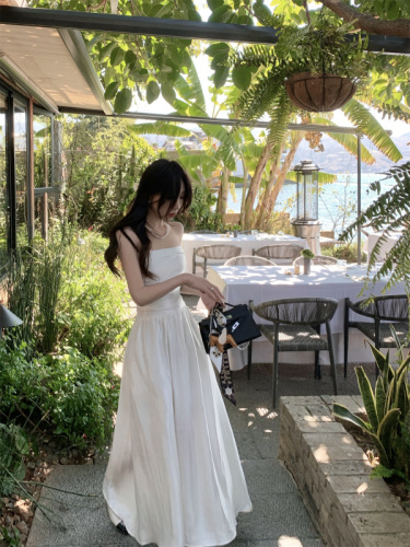 Summer Celebrity Daughter's Super Fairy White Tubeless Dress with Atmosphere and Beautiful Seaside Vacation Long Dress