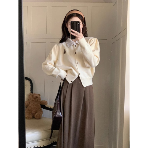 Fake two-piece sweater for women in autumn 2024 new style French gentle style short loose and chic long-sleeved sweater cardigan