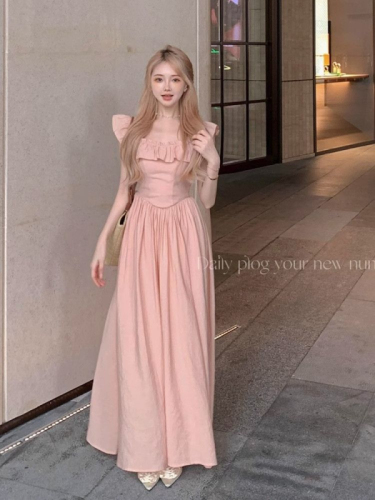 Sweet ruffled pleated dress for women spring 2024 new square neck flying sleeves waist waist wide long skirt chic