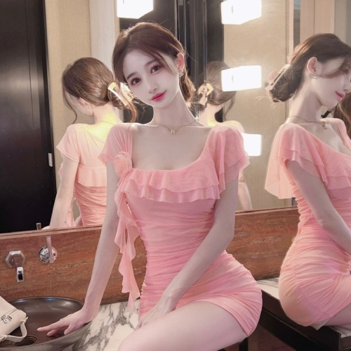 Real shot of pure lust style slim fit, gentle, feminine and sexy mesh short-sleeved fringed soda bottom hip dress