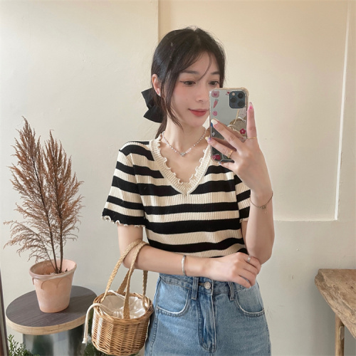 Tmall quality lace V-neck striped sweater summer Korean version 2024 new design thin short sleeves