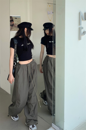 Real shot American retro short-sleeved T-shirt + loose legged overalls casual wide-leg paper bag pants