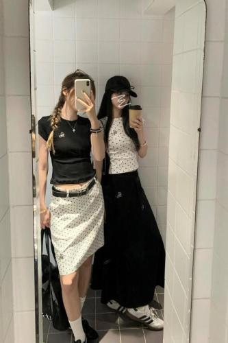 Real shot, real price, right shoulder, round neck, short-sleeved T-shirt, high waist, slimming, versatile polka dot skirt suit