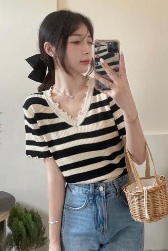 Tmall quality lace V-neck striped sweater summer Korean version 2024 new design thin short sleeves