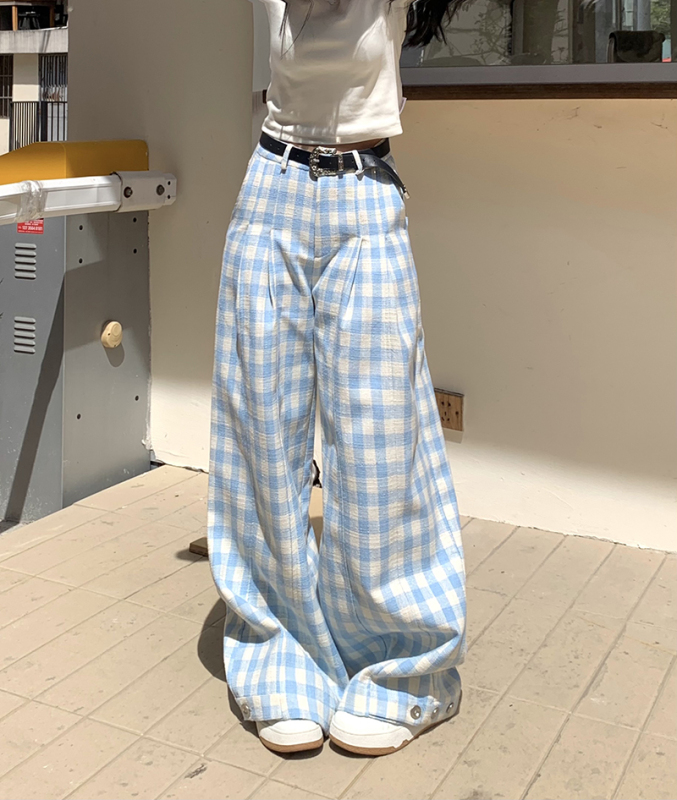 Real shot, real price, refreshing blue plaid vitality casual trousers original raw material