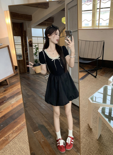 Real shot, real price, lace round neck black dress, women's summer puff sleeves, slim slimming tutu skirt